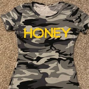 Camp gray and black T-shirt